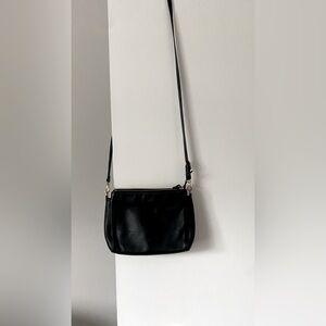 Black leather crossbody purse Lo & Sons